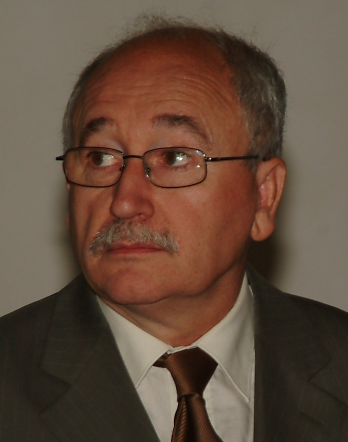 Dr. Róbert Farkas